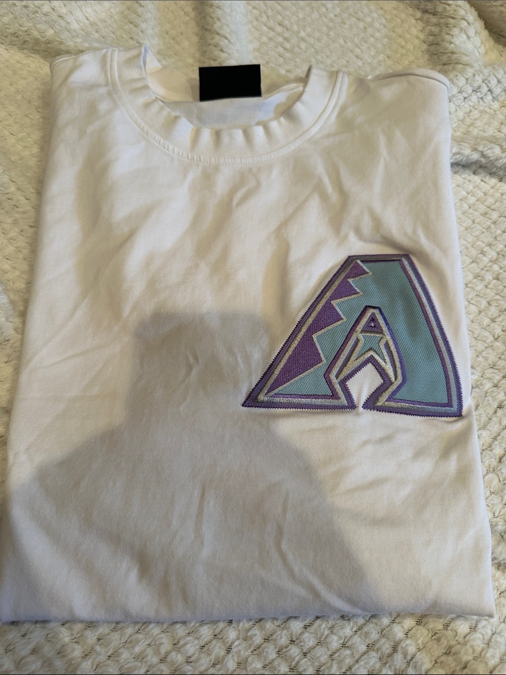 New Era Arizona Diamondbacks Embroidered White Short-Sleeve Tee
